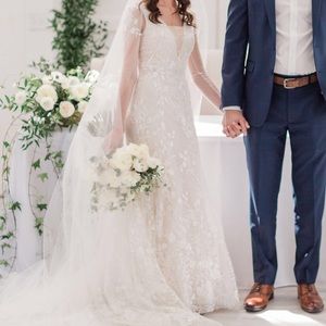 monique lhuillier wedding dress
